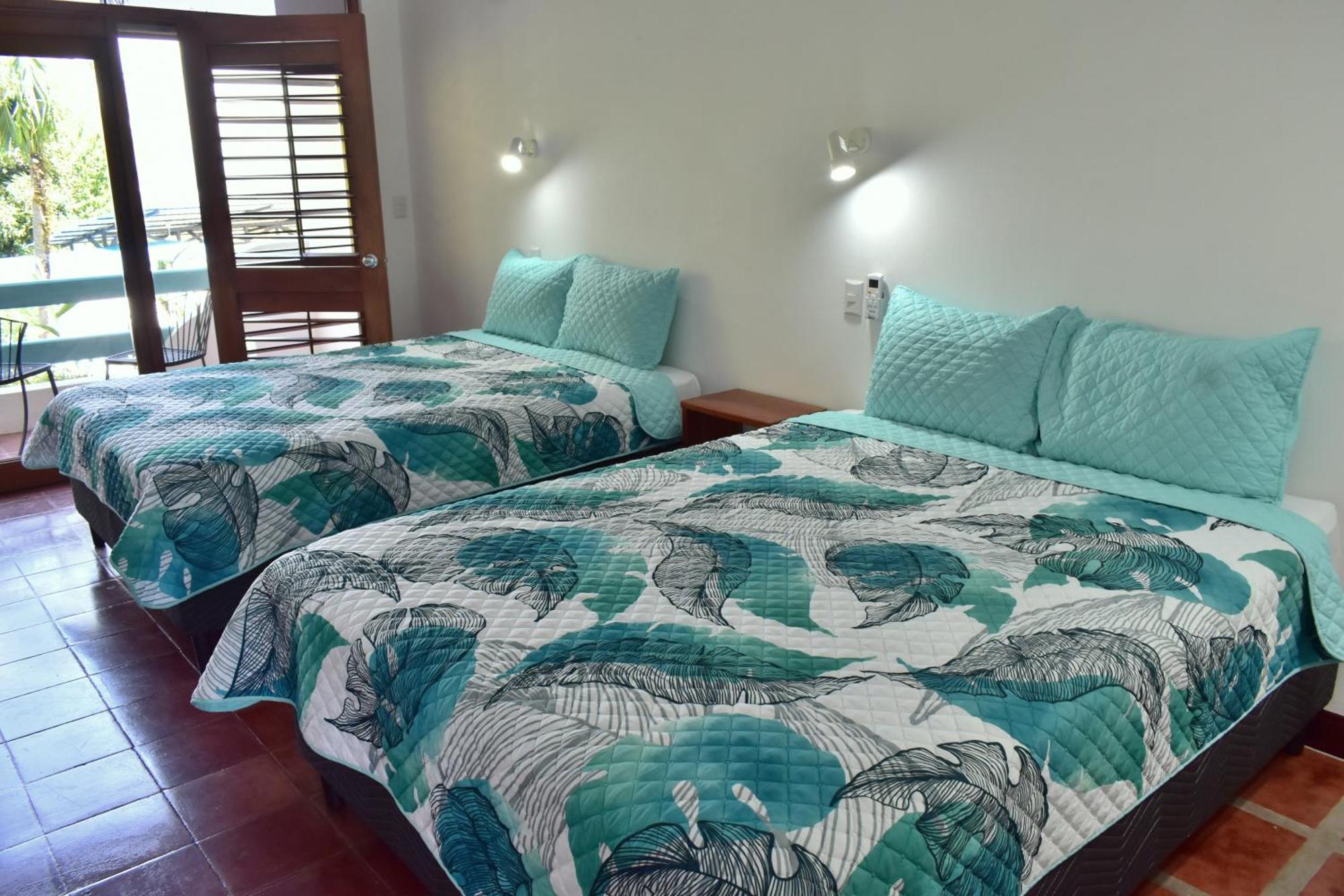 Hotel Planeta Sano 曼努埃尔安东尼奥 外观 照片